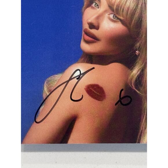 Sabrina Carpenter KISS On Front Short N’ Sweet Signed Photo And Signed Card - #2 - Picture 3 of 8